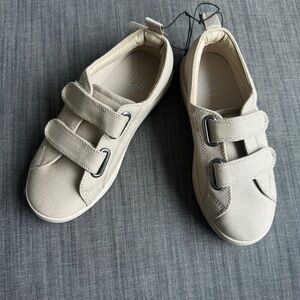 Kids Unisex, Memory Foam, Velcro Sneakers